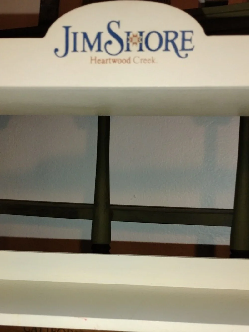 Jim Shore Cream Wooden Display Shelf with Carved Accents HEARTWOOD CREEK 2010
